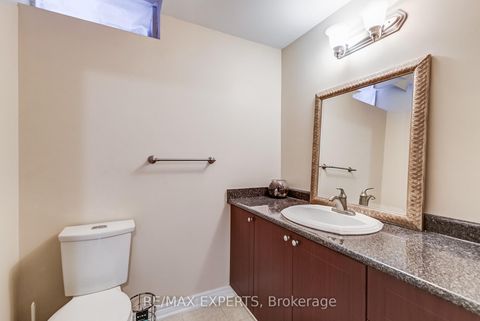 Photo 35 at 8 Pine Hollow Crescent, Maple, Vaughan
