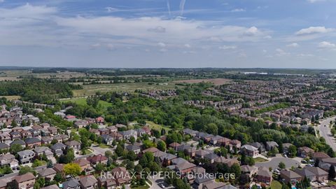 Photo 46 at 8 Pine Hollow Crescent, Maple, Vaughan