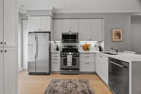 Photo 6 at 8 - 1 Baxter Street, Moore Park, Toronto