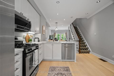 Photo 9 at 8 - 1 Baxter Street, Moore Park, Toronto