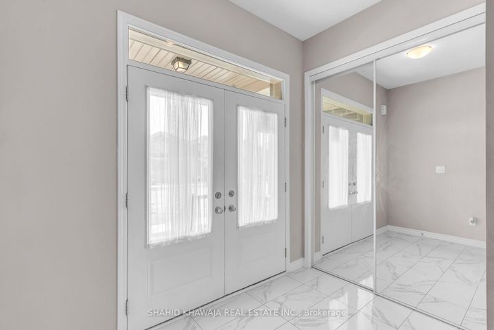 Photo 4 at 1237 Trudeau Drive, BW Bowes, Milton