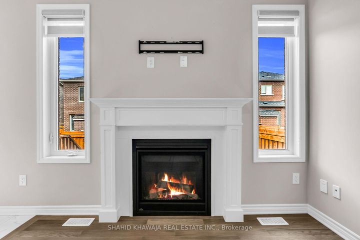 Photo 8 at 1237 Trudeau Drive, BW Bowes, Milton