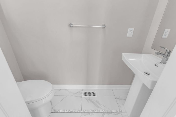 Photo 15 at 1237 Trudeau Drive, BW Bowes, Milton