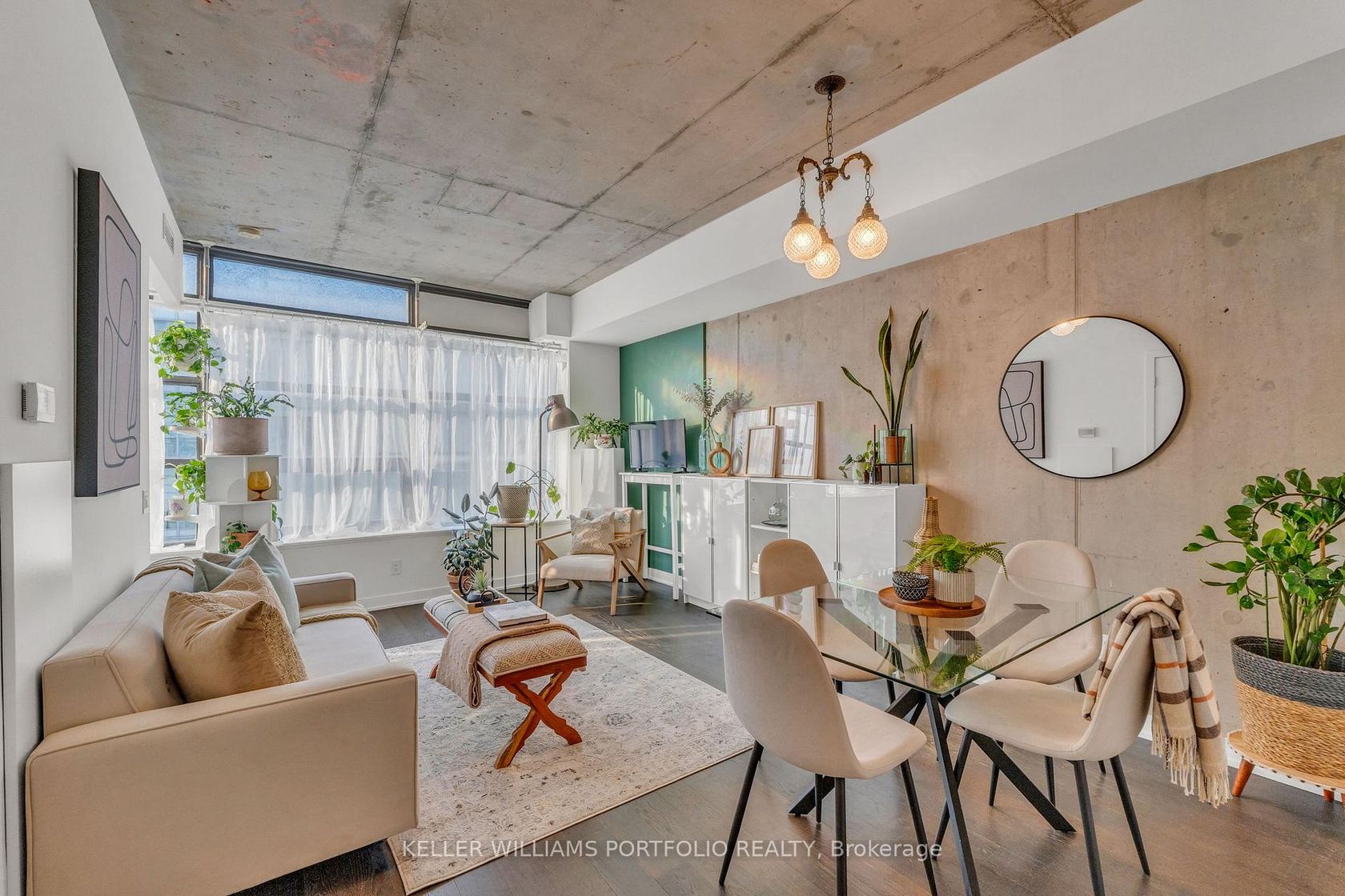 706 - 1201 Dundas Street E, South Riverdale, Toronto by Loree Meneguzzi Real Estate 706 - 1201 Dundas Street E, South Riverdale, Toronto