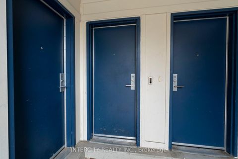 Photo 4 at E-16 - 26 Bruce Street, East Woodbridge, Vaughan