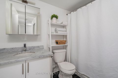 Photo 19 at E-16 - 26 Bruce Street, East Woodbridge, Vaughan