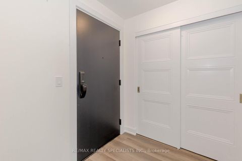 Photo 10 at 726 - 3200 William Coltson Avenue, JM Joshua Meadows, Oakville