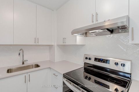 Photo 25 at 726 - 3200 William Coltson Avenue, JM Joshua Meadows, Oakville