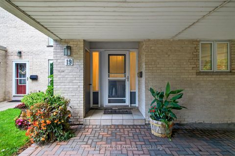 Photo 1 at 187 - 19 Snowshoe Mill Way, Windfields, Toronto