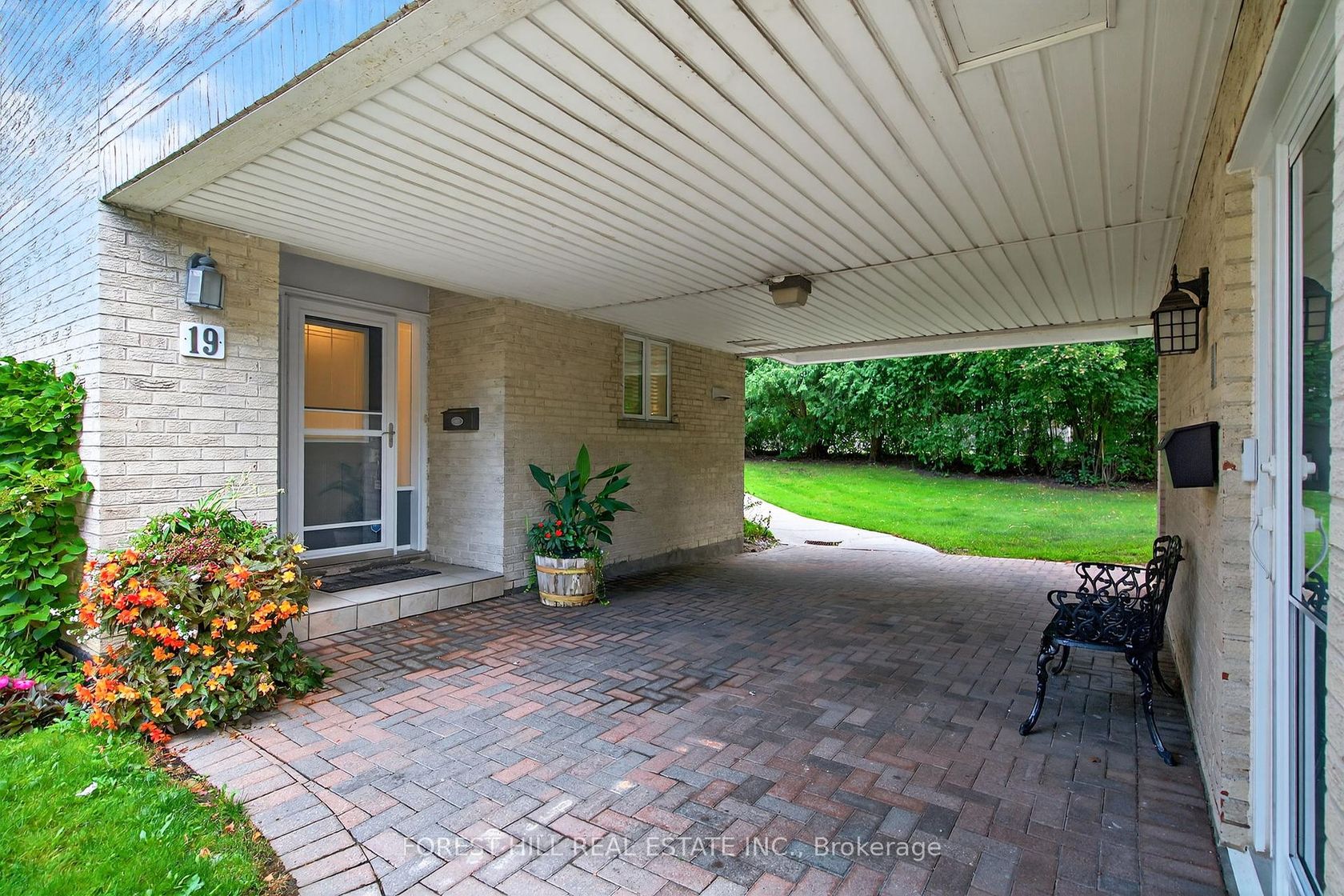 187 - 19 Snowshoe Mill Way, Windfields, Toronto 