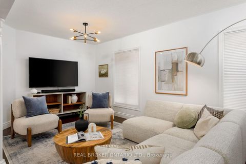 Photo 5 at 2089 Shorncliffe Boulevard, WM Westmount, Oakville