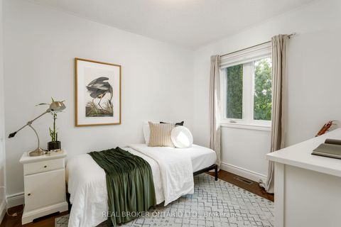 Photo 20 at 2089 Shorncliffe Boulevard, WM Westmount, Oakville