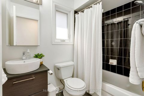 Photo 24 at 2089 Shorncliffe Boulevard, WM Westmount, Oakville