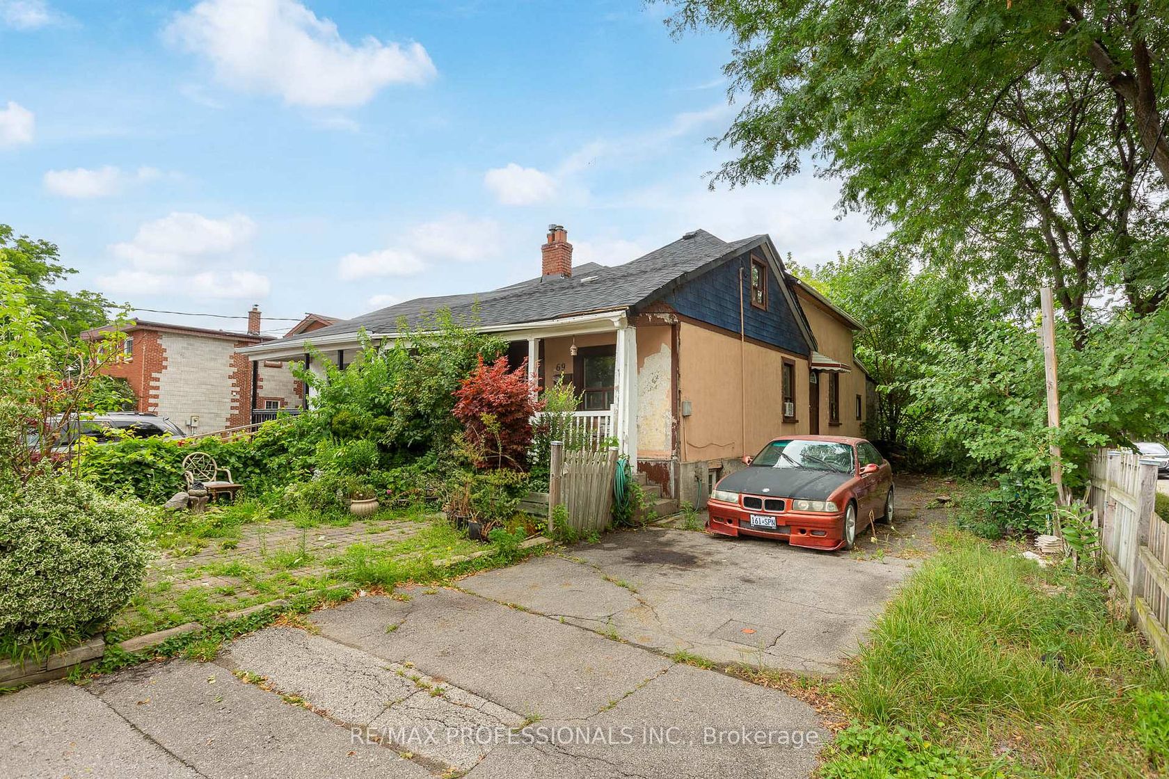 69 Chiswick Avenue, Amesbury, Toronto 