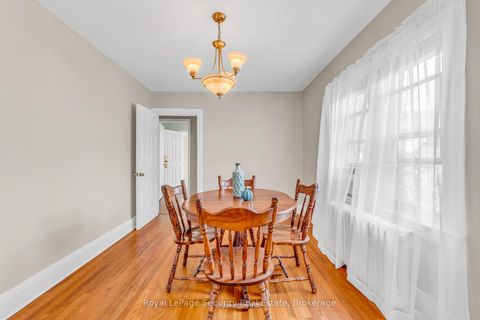 Photo 8 at 427 Glenholme Avenue, Oakwood Village, Toronto