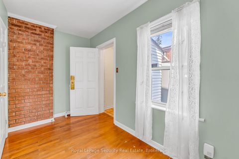 Photo 12 at 427 Glenholme Avenue, Oakwood Village, Toronto