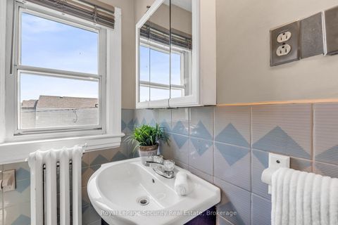 Photo 19 at 427 Glenholme Avenue, Oakwood Village, Toronto
