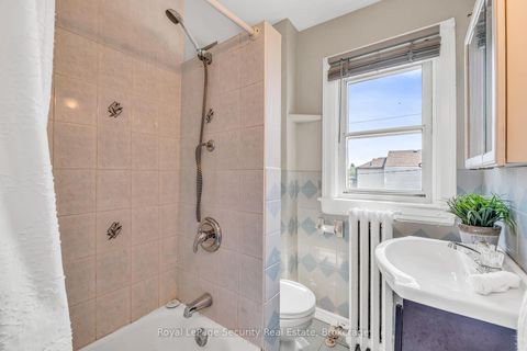 Photo 20 at 427 Glenholme Avenue, Oakwood Village, Toronto