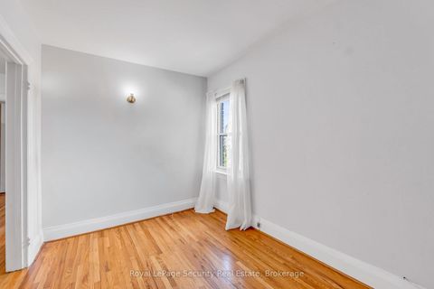 Photo 22 at 427 Glenholme Avenue, Oakwood Village, Toronto