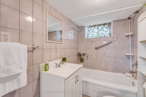 Photo 31 at 427 Glenholme Avenue, Oakwood Village, Toronto