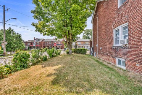 Photo 33 at 427 Glenholme Avenue, Oakwood Village, Toronto