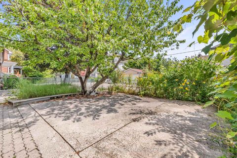 Photo 36 at 427 Glenholme Avenue, Oakwood Village, Toronto