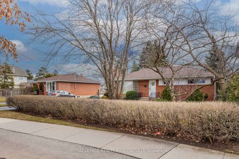 Photo 9 at 2416 Rebecca Street, BR Bronte, Oakville