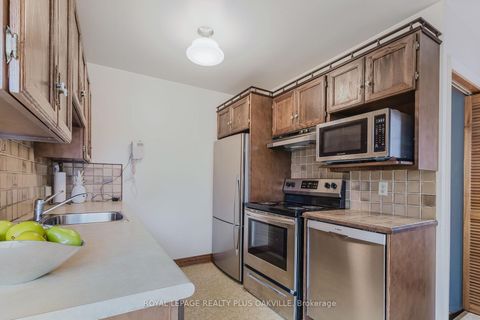 Photo 18 at 2416 Rebecca Street, BR Bronte, Oakville