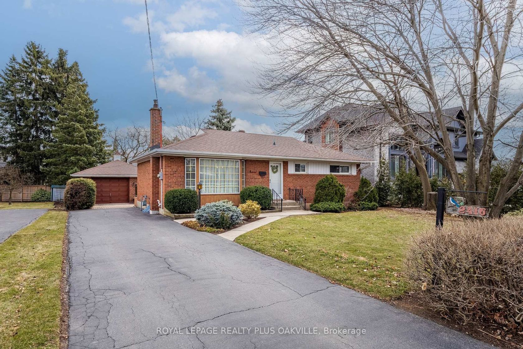 2416 Rebecca Street, BR Bronte, Oakville 