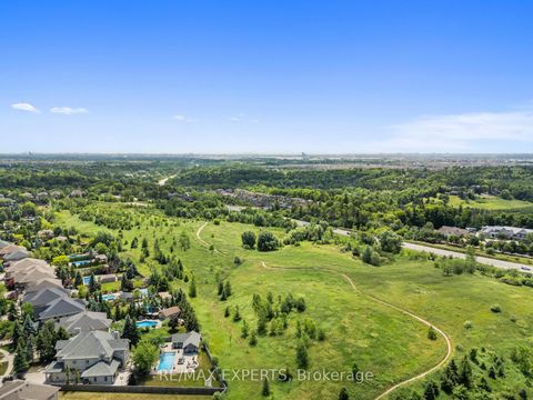 Photo 2 at 21 Rainbow's End, Kleinburg, Vaughan
