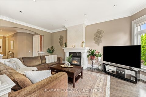 Photo 12 at 21 Rainbow's End, Kleinburg, Vaughan