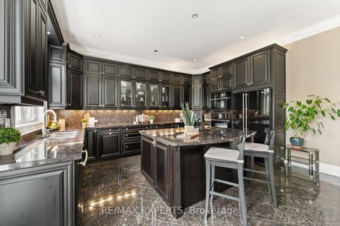 Photo 15 at 21 Rainbow's End, Kleinburg, Vaughan