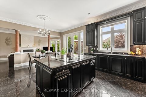 Photo 17 at 21 Rainbow's End, Kleinburg, Vaughan