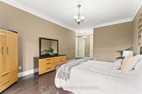 Photo 23 at 21 Rainbow's End, Kleinburg, Vaughan