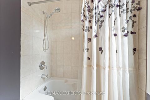 Photo 31 at 21 Rainbow's End, Kleinburg, Vaughan