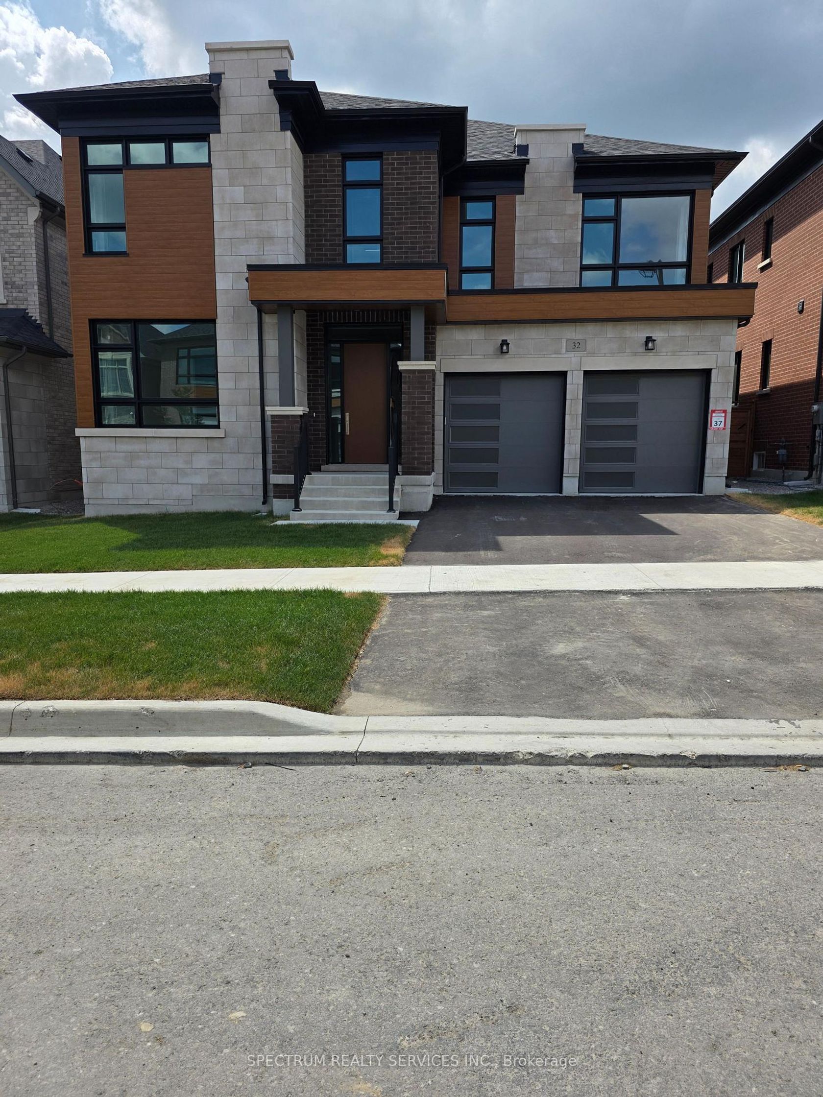 32 Seraville Street, Vellore Village, Vaughan 