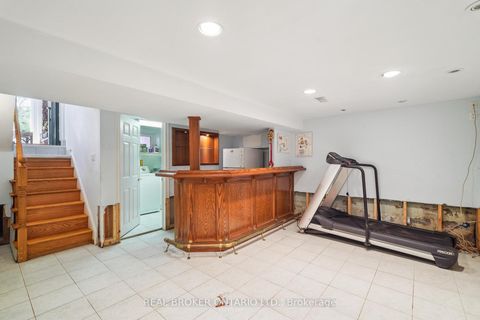Photo 17 at 38 Riverview Heights, Humber Heights, Toronto