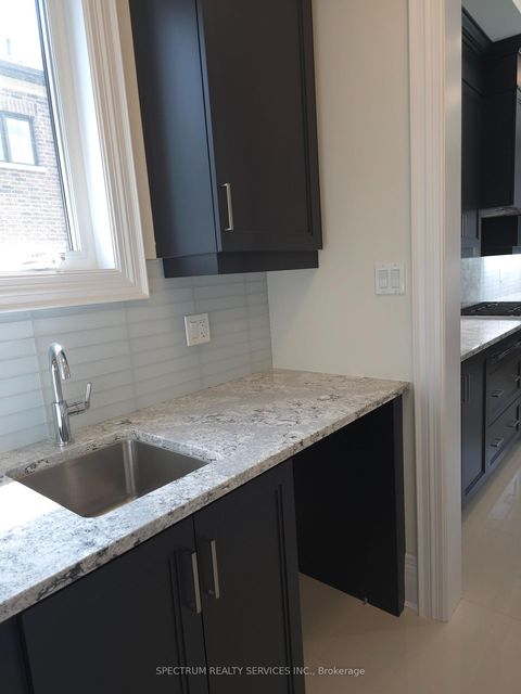 Photo 3 at 10 Adario Crescent, Vellore Village, Vaughan