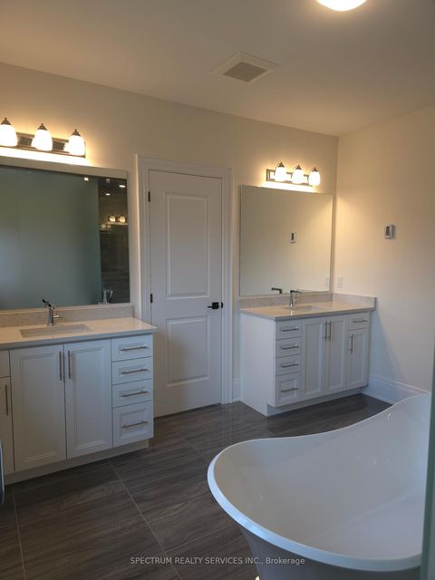 Photo 11 at 10 Adario Crescent, Vellore Village, Vaughan