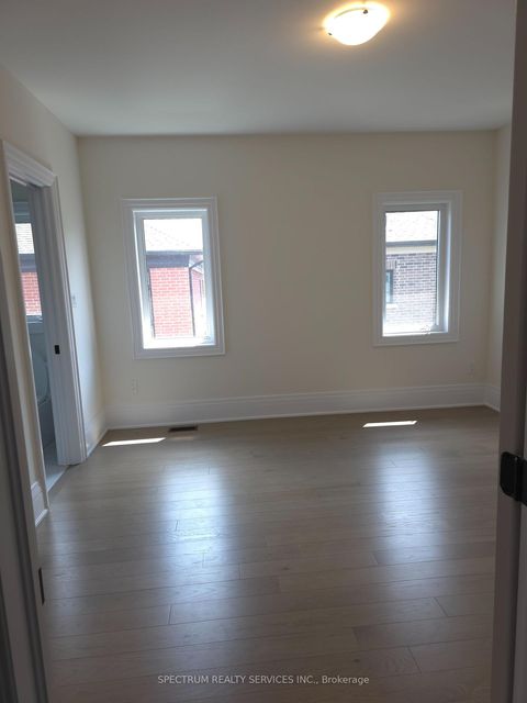 Photo 12 at 10 Adario Crescent, Vellore Village, Vaughan