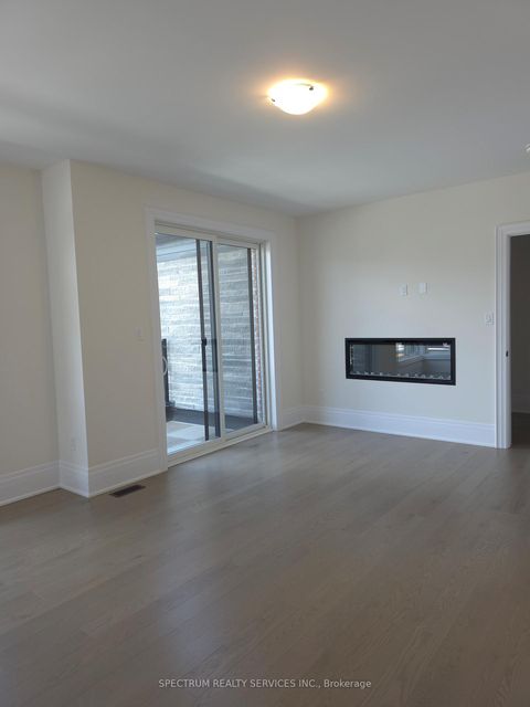 Photo 18 at 10 Adario Crescent, Vellore Village, Vaughan