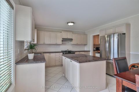 Photo 11 at 110 Red River Crescent, Woodland Hill, Newmarket