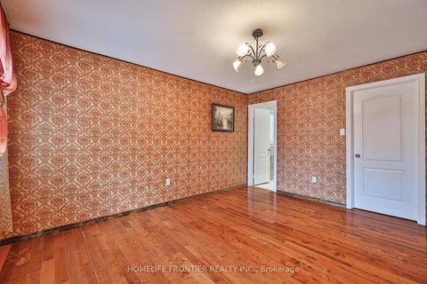 Photo 21 at 110 Red River Crescent, Woodland Hill, Newmarket
