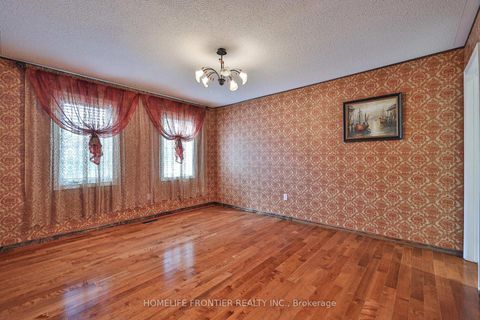 Photo 22 at 110 Red River Crescent, Woodland Hill, Newmarket