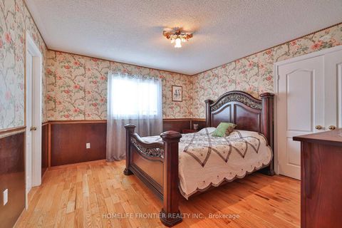 Photo 26 at 110 Red River Crescent, Woodland Hill, Newmarket