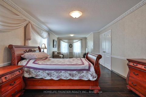Photo 32 at 110 Red River Crescent, Woodland Hill, Newmarket Photo 32 at 110 Red River Crescent, Woodland Hill, Newmarket