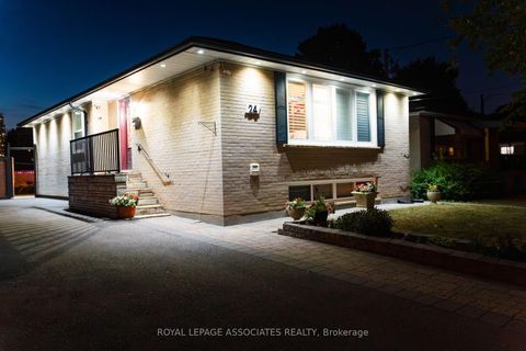 Photo 28 at 24 Hurley Crescent, Bendale, Toronto