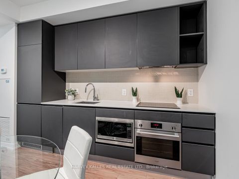 Photo 6 at 314 - 377 Madison Avenue, Casa Loma, Toronto