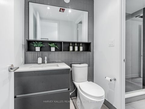 Photo 22 at 314 - 377 Madison Avenue, Casa Loma, Toronto
