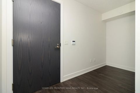 Photo 1 at 501 - 7 Mabelle Avenue, City Centre West, Toronto